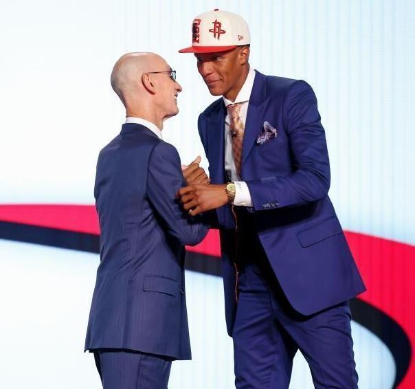 vWoUY, 直接葬送了, 因为之前两 vWoUY, 直接葬送了, 因为之前两