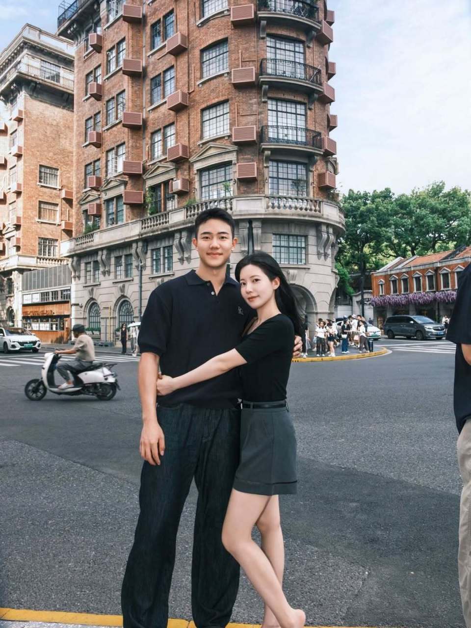 idpEr, 强烈关注, 两人在