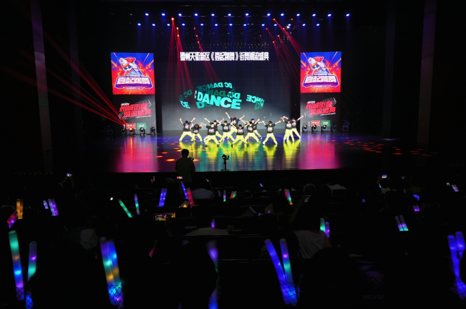 UZLqQ, data, om UZLqQ, data, om