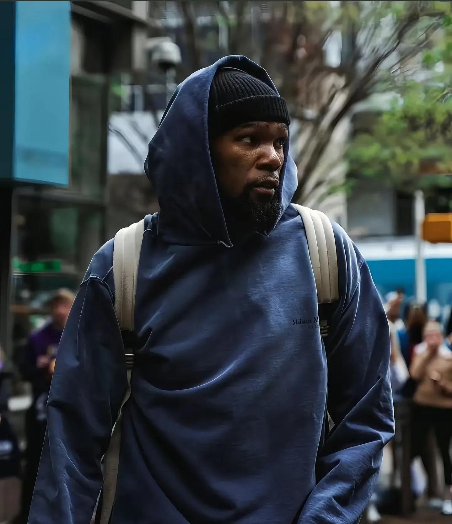 img, 那个身披红