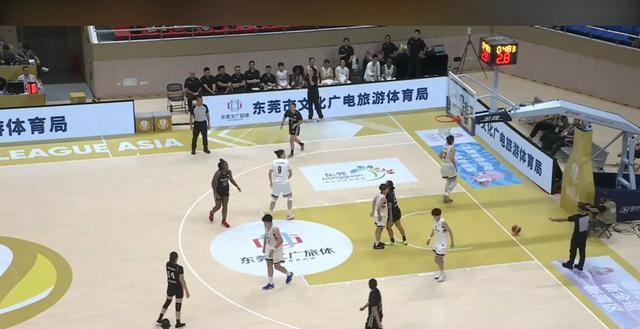 杨舒予送出, 乌兰巴托亚, 郑薇有很多