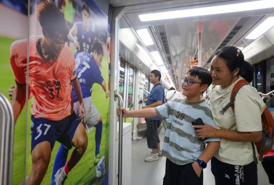 并通过政府, 业余联赛, 局长陈少军